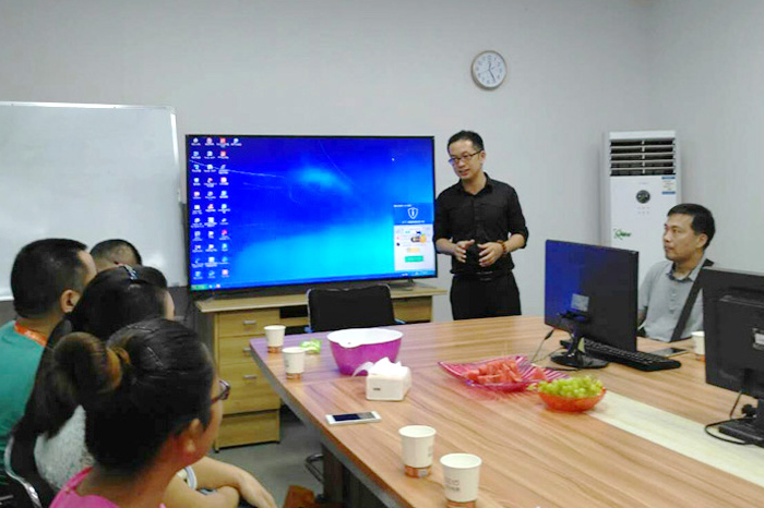 "两广"技术学院走访伟徳app
