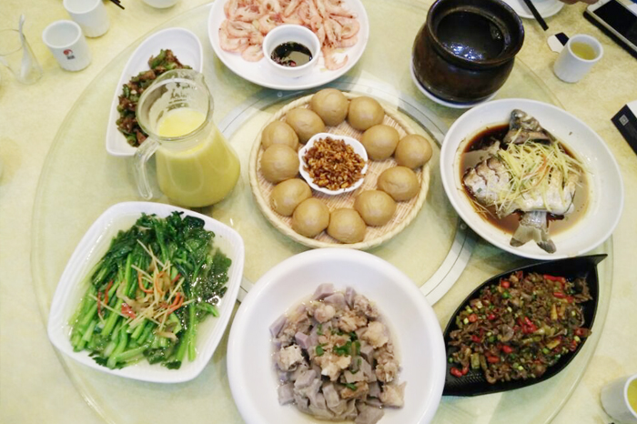 伟徳app聚餐