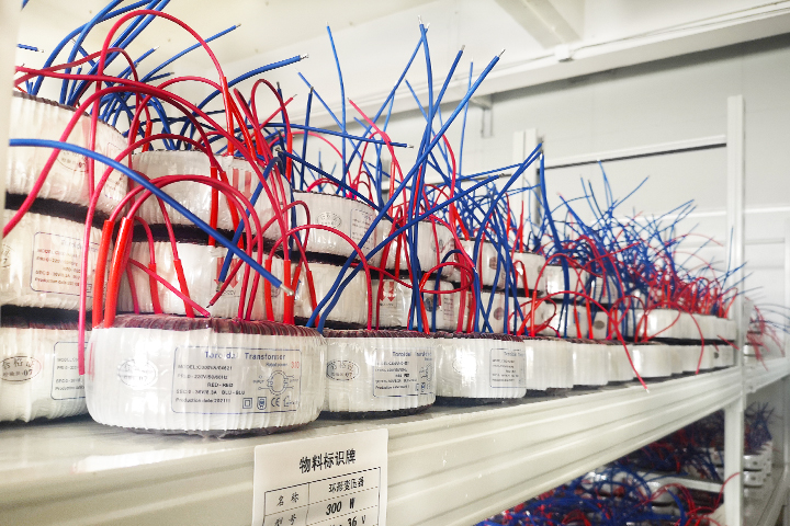 伟徳app-300W音频变压器