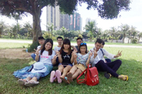 伟徳app伙伴感受旅途的惬意