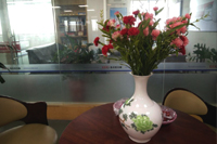 伟徳app前厅盛开的花朵