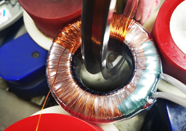 伟徳app环形变压器全铜线专业绕制