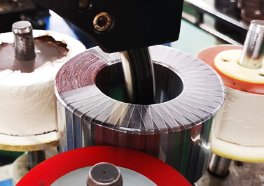 伟徳app-环形变压器的绝缘层绕制