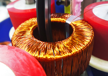 全铜线绕制的环形变压器-伟徳app