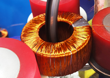 伟徳app环形变压器初级线绕制