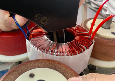 环形betvictor网页版聚脂薄膜绕制进行时-伟徳app