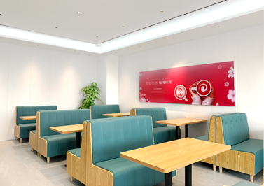 伟徳app餐厅一角