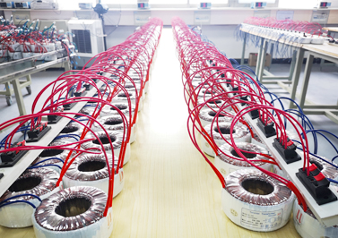 200W低频变压器老化现场-伟徳app